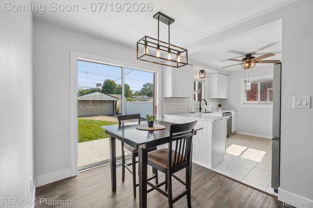 32021 Grandview Avenue, Westland, MI 48186