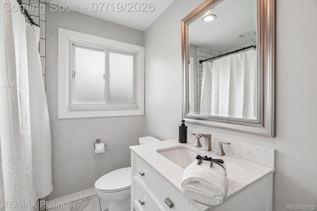 32021 Grandview Avenue, Westland, MI 48186