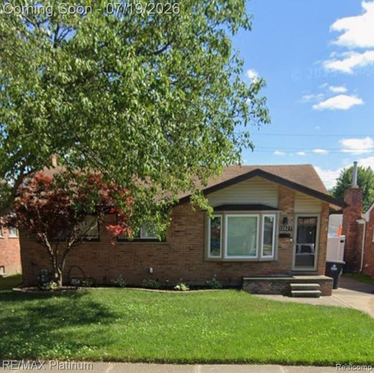 32021 Grandview Avenue, Westland, MI 48186