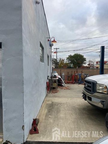 867 Us Highway 1 Highway, Avenel, NJ 07001