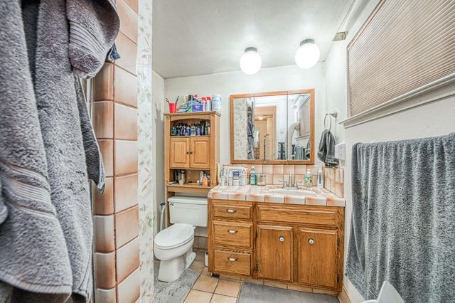 5400 Amber Avenue, Clovis, CA 93619