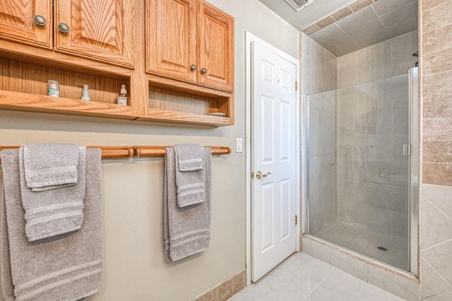 5400 Amber Avenue, Clovis, CA 93619