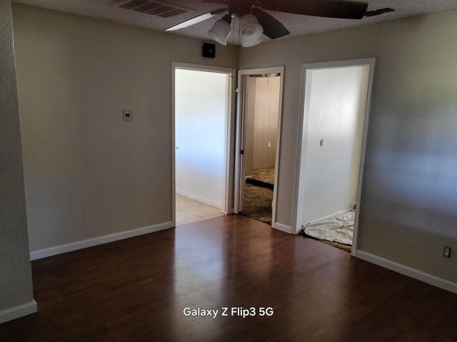 5400 Amber Avenue, Clovis, CA 93619