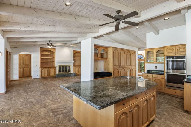 8700 N 58TH Place, Paradise Valley, AZ 85253