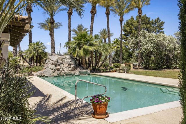 8700 N 58TH Place, Paradise Valley, AZ 85253