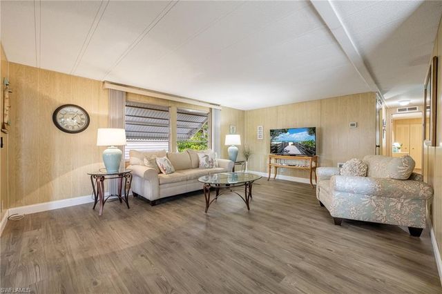 101 Elise DR, Fort Myers, FL 33908