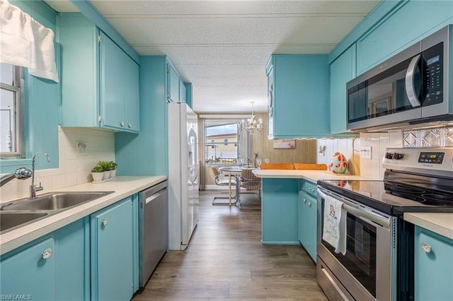 101 Elise DR, Fort Myers, FL 33908