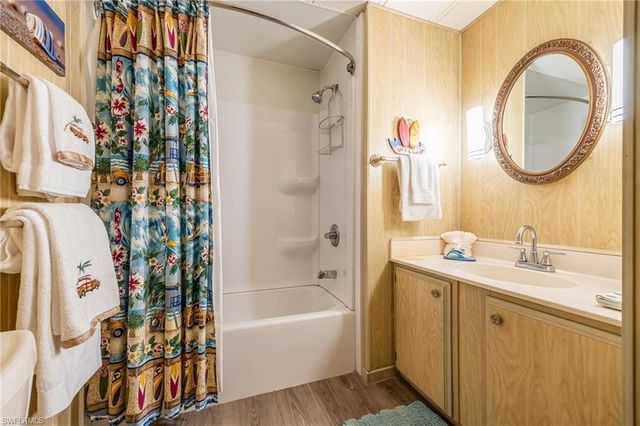 101 Elise DR, Fort Myers, FL 33908