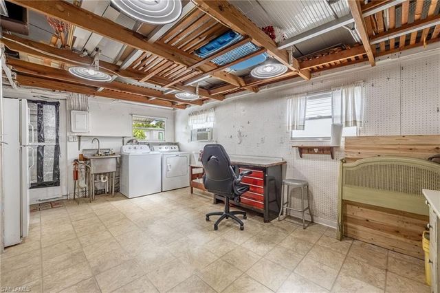 101 Elise DR, Fort Myers, FL 33908