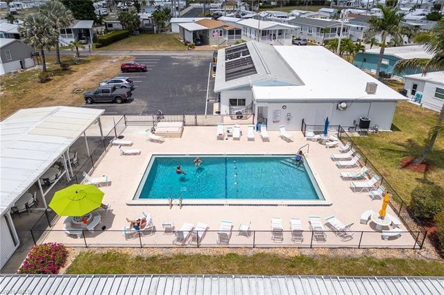 101 Elise DR, Fort Myers, FL 33908