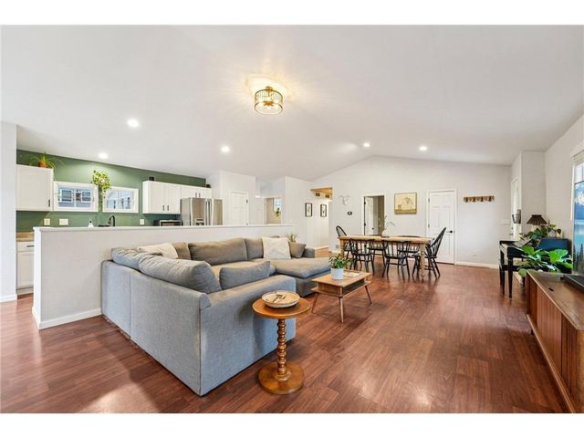 719 Monroe Street, Hudson, WI 54016