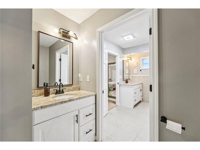 719 Monroe Street, Hudson, WI 54016