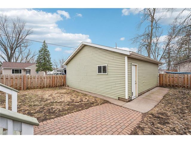 719 Monroe Street, Hudson, WI 54016