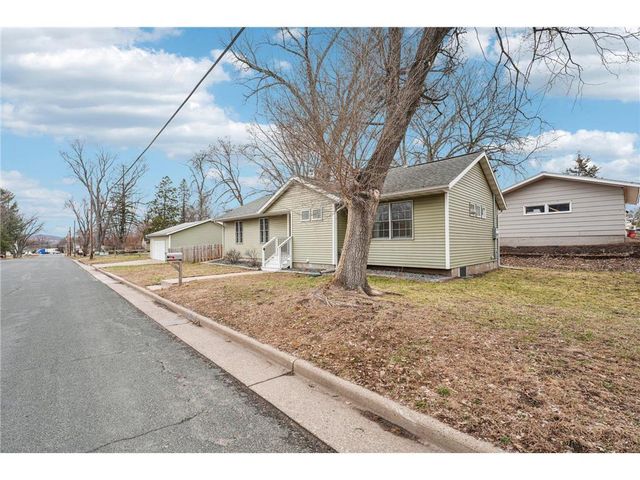 719 Monroe Street, Hudson, WI 54016