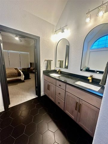 5607 Chadwick Drive, Rogers, AR 72758