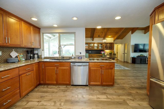 2600 Raleigh Ct, Turlock, CA 95382