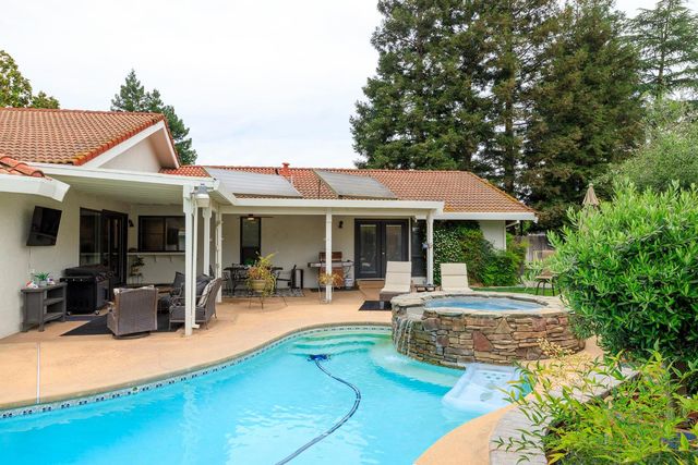 2600 Raleigh Ct, Turlock, CA 95382