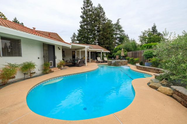 2600 Raleigh Ct, Turlock, CA 95382