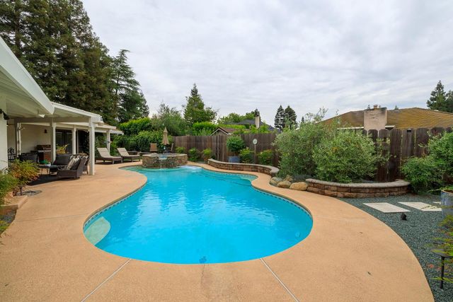 2600 Raleigh Ct, Turlock, CA 95382