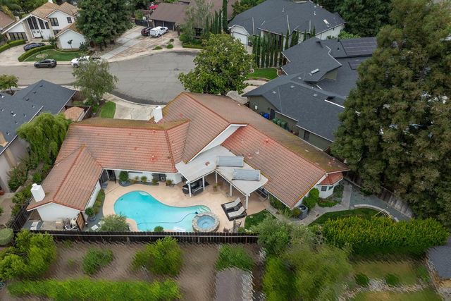 2600 Raleigh Ct, Turlock, CA 95382