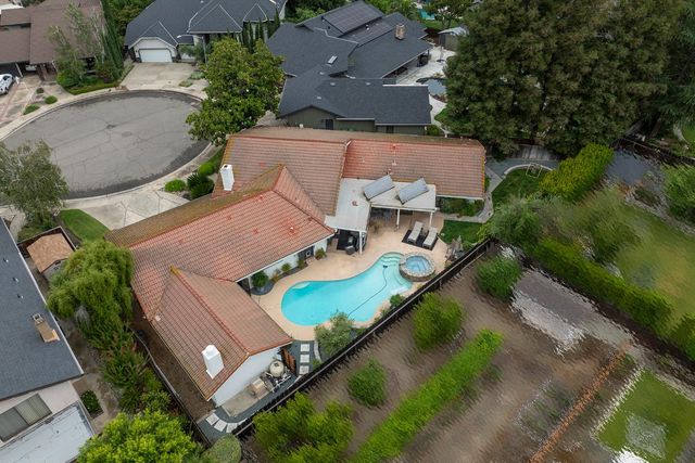 2600 Raleigh Ct, Turlock, CA 95382