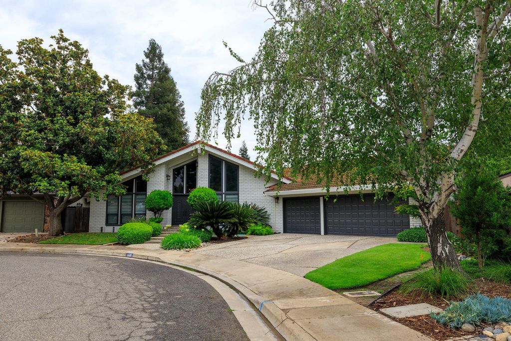 2600 Raleigh Ct, Turlock, CA 95382