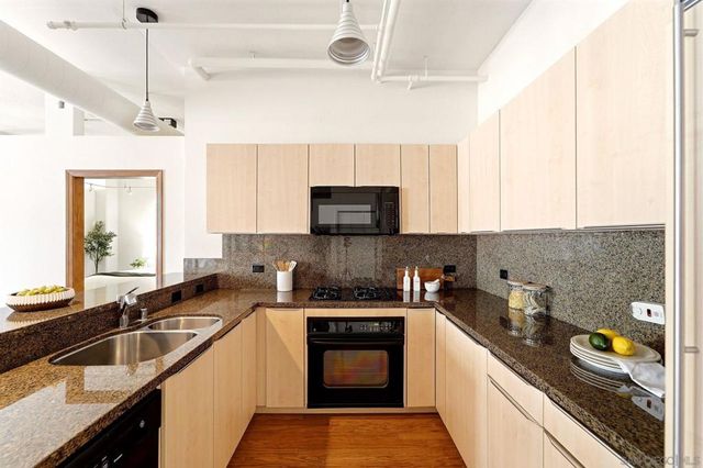 877 Island Ave 308, San Diego, CA 92101