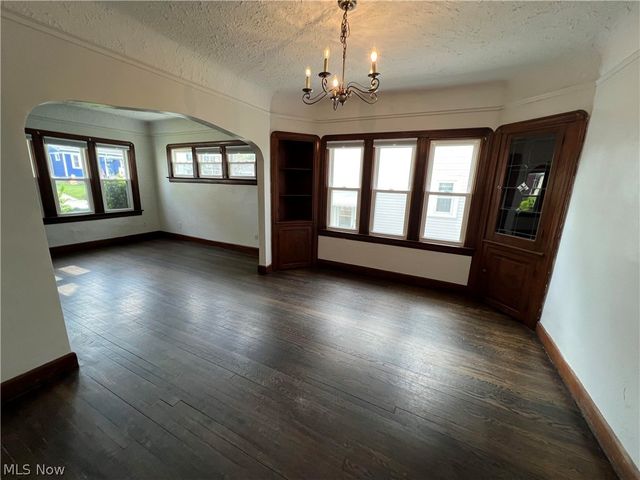 5406 Theota Avenue, Parma, OH 44129