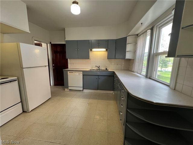 5406 Theota Avenue, Parma, OH 44129