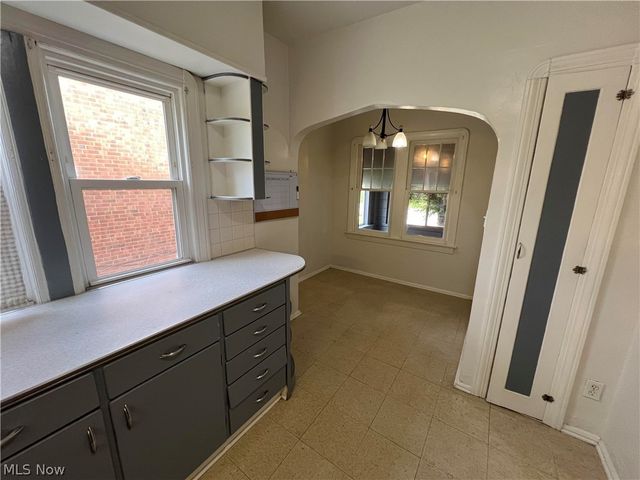5406 Theota Avenue, Parma, OH 44129