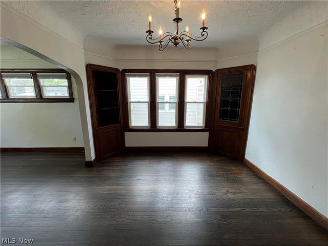 5406 Theota Avenue, Parma, OH 44129