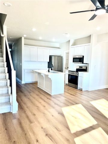 1811 Lapis Avenue, Centerton, AR 72719