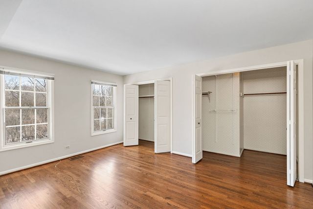 43 Ravenscraig Lane, Inverness, IL 60067