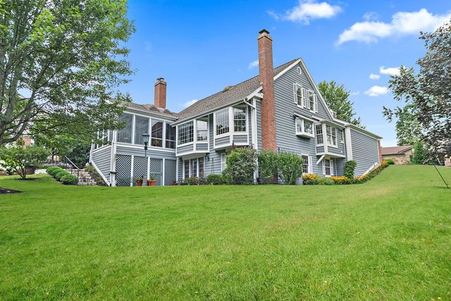 43 Ravenscraig Lane, Inverness, IL 60067