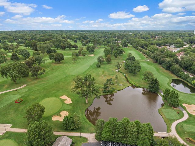 43 Ravenscraig Lane, Inverness, IL 60067