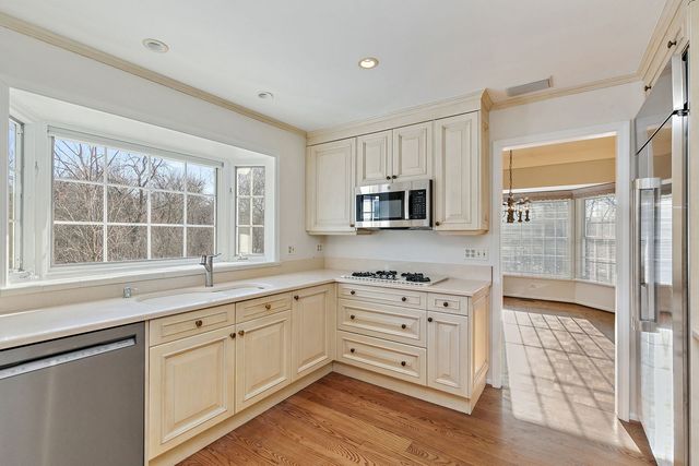 43 Ravenscraig Lane, Inverness, IL 60067