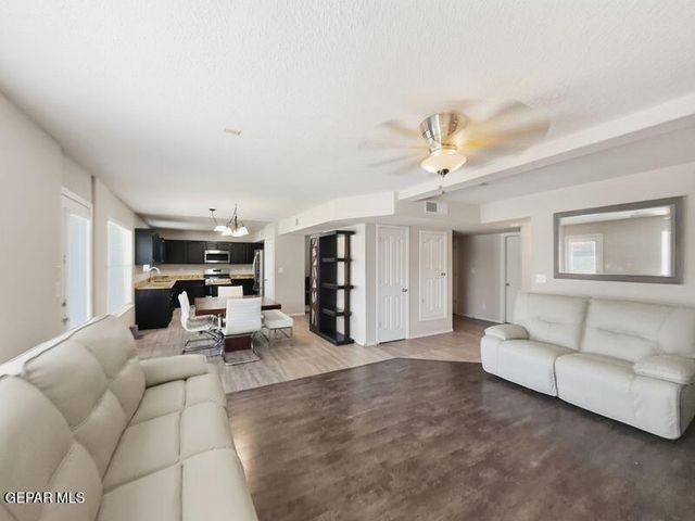733 VERN BUTLER Drive, El Paso, TX 79932