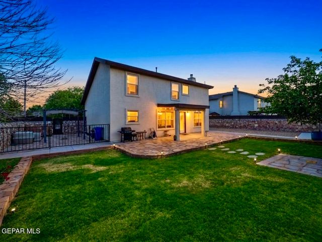 733 VERN BUTLER Drive, El Paso, TX 79932