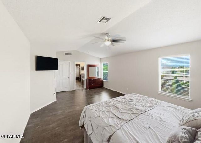 733 VERN BUTLER Drive, El Paso, TX 79932
