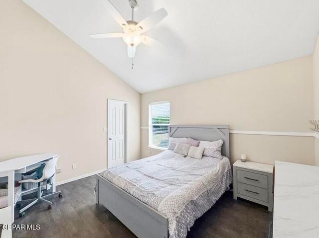733 VERN BUTLER Drive, El Paso, TX 79932