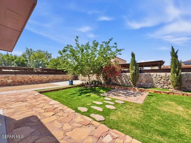 733 VERN BUTLER Drive, El Paso, TX 79932