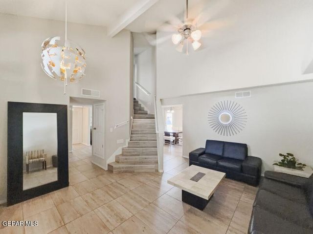 733 VERN BUTLER Drive, El Paso, TX 79932