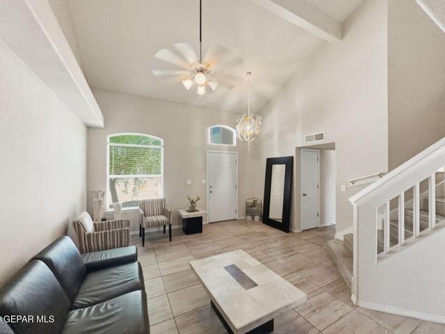 733 VERN BUTLER Drive, El Paso, TX 79932