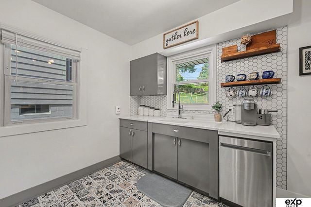 1439 S 54 Street, Omaha, NE 68106