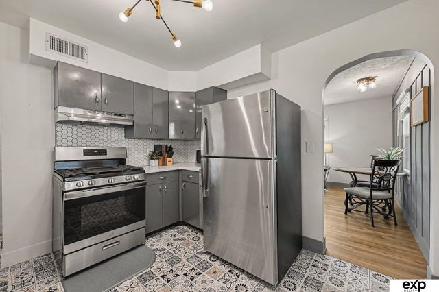 1439 S 54 Street, Omaha, NE 68106
