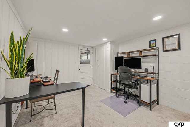 1439 S 54 Street, Omaha, NE 68106
