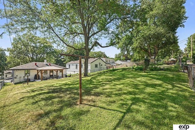 1439 S 54 Street, Omaha, NE 68106