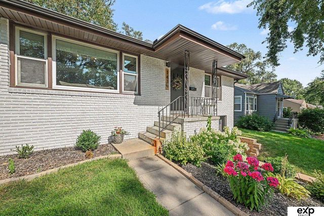 1439 S 54 Street, Omaha, NE 68106