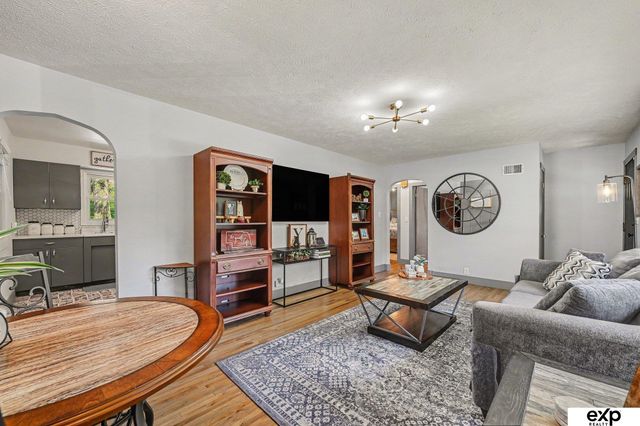 1439 S 54 Street, Omaha, NE 68106