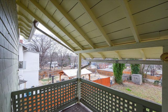 1906 Oxford AVE, Roanoke, VA 24015